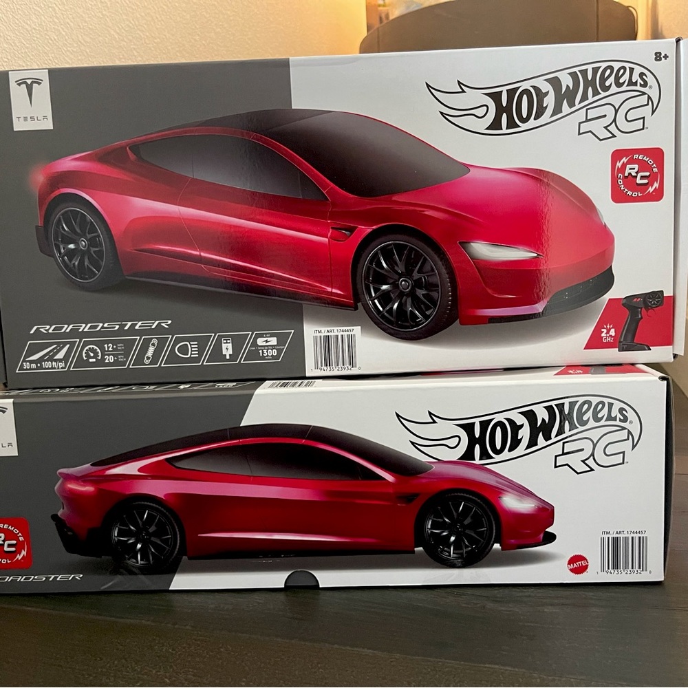 2023 Mattel Hot Wheels Tesla Roadster- Remote Control